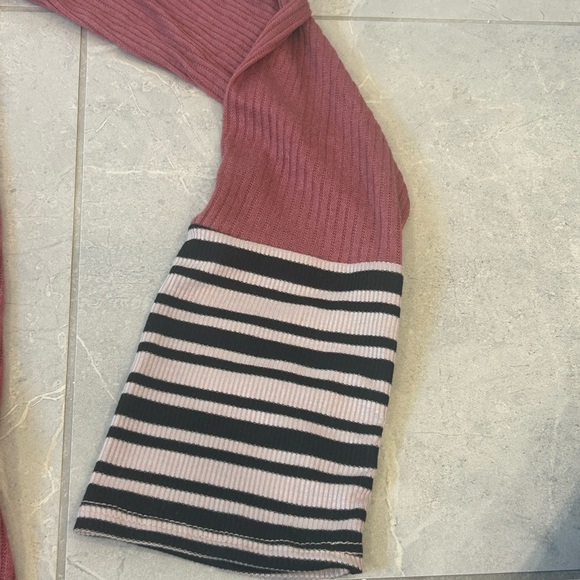 NWOT Haptics Mauve & Black Banded Stripe Ribbed Top With Thumbholes - Picture 6 of 6